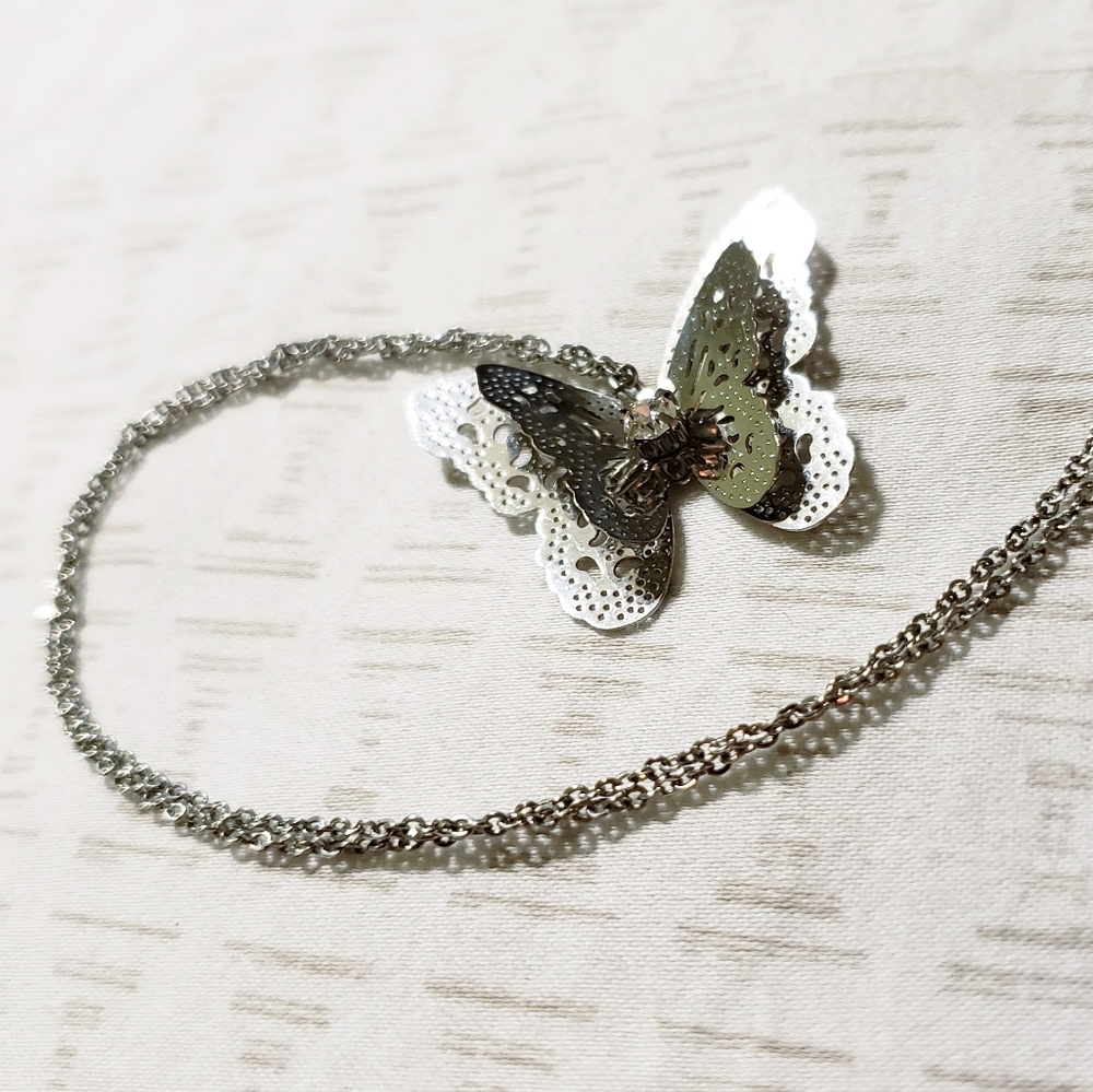 3/$12 3D metal butterfly necklace